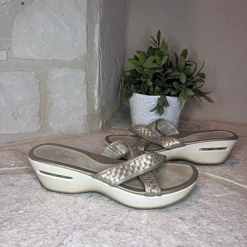 Cole Haan metallic crisscross sandals sz 9.5B